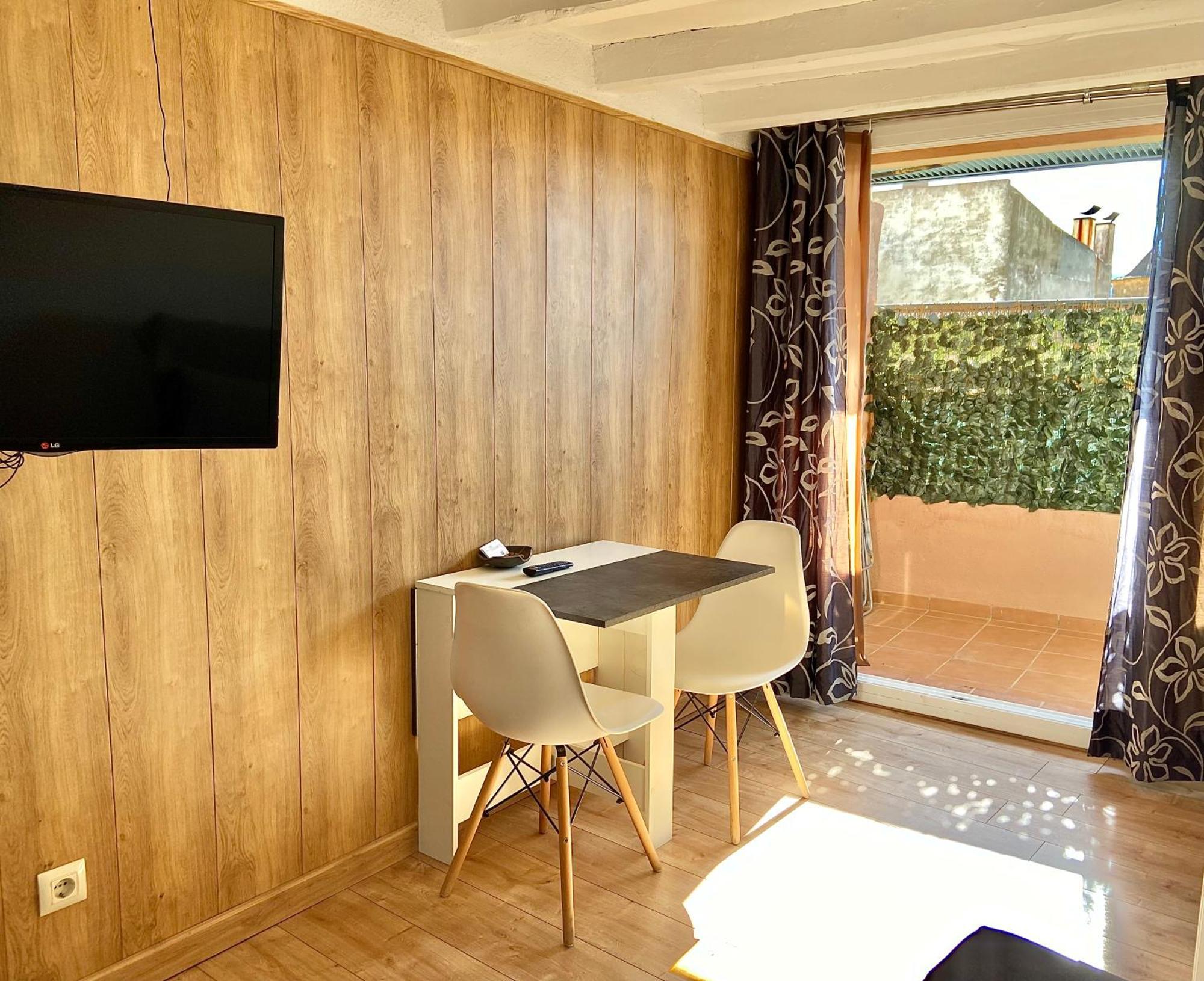 Apartament Corbatera Cim Apartaments 코르누데야 외부 사진